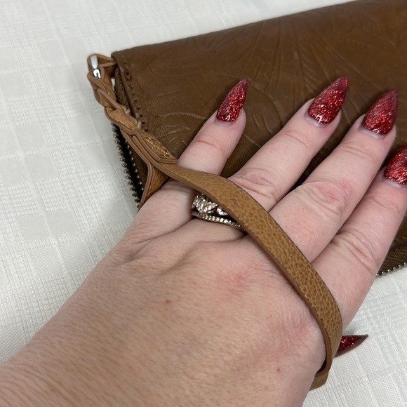 Margot Leather Wristlet Phone Case Zip Around Wallet Brown Tooled Leather ~ VGC - Picture 8 of 8